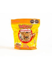 Granola de avena, frutos secos y piloncillo.