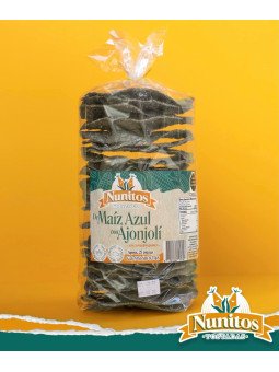 Tostadas de maíz azul con ajonjolí